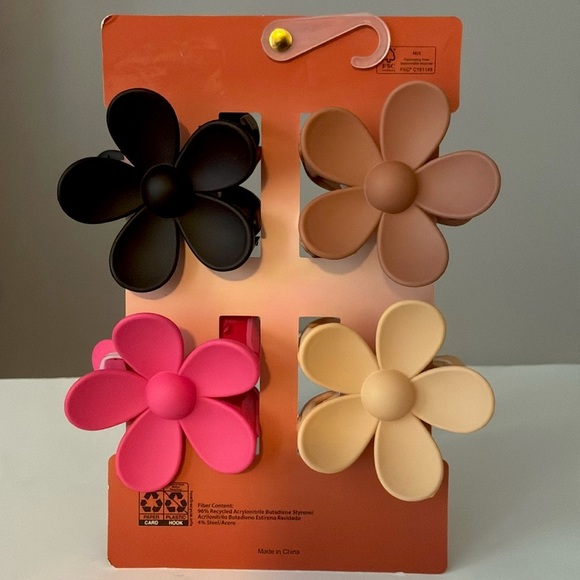 Piper K Floral Hair Clips - Picture 3 of 3